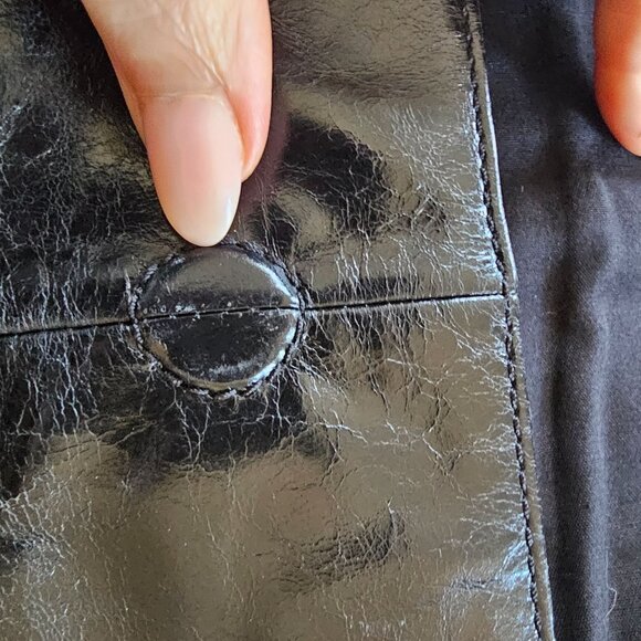 Kenneth Cole Distressed Clutch Purse with Wristlet Nice thicker Leather - Picture 4 of 13